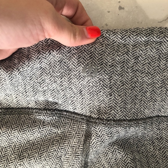 Lululemon Full Length gray wunder unders - Picture 4 of 4